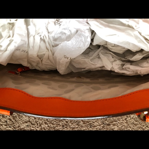 Kate Spade Purse - Picture 4 of 9